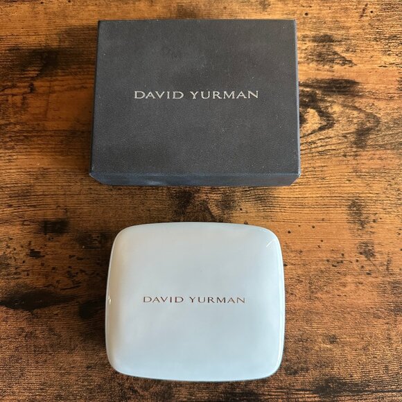 NEW David Yurman Ceramic Jewelry Valet Tray White Tan Suede RARE - Picture 2 of 6